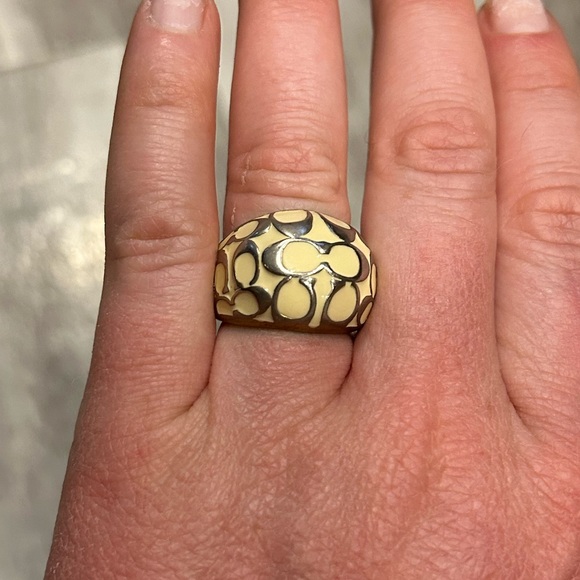 Coach Ring size 6 - Picture 3 of 4